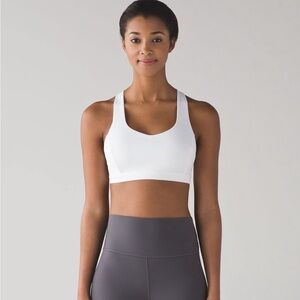 Lululemon Free to Be Serene Bra